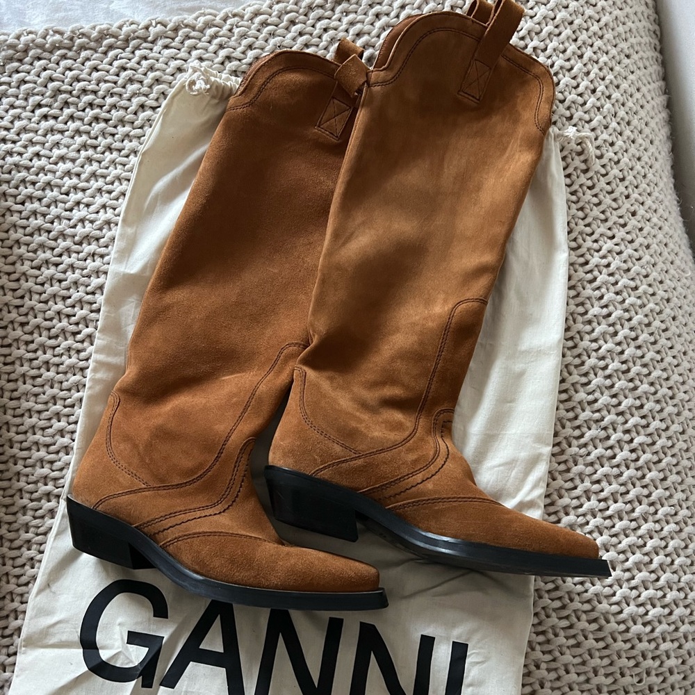 LIKE NEW: Ganni Suede Western Boots